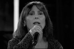 В Греции умерла певица Лизета Николау