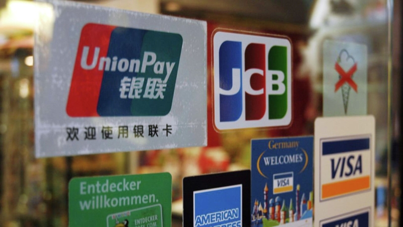 Россияне за рубежом в 2023 году чаще всего платили картами UnionPay в ОАЭ