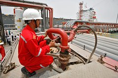 Индия подтвердила сохранение проблем с оплатой российской нефти