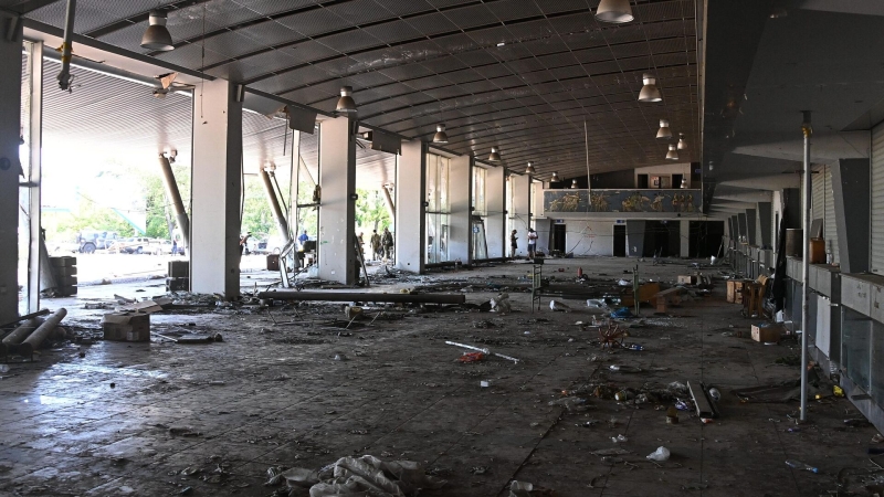 Восстанавливать аэропорт Мариуполя в ближайшие два года не планируют