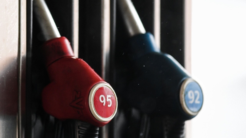 Цена бензина Аи-95 на российской бирже обновила рекорд